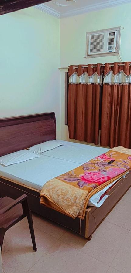 Hotel Bhagirath Варанаси Экстерьер фото